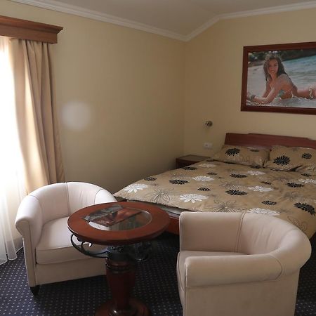 Hotel Village Stari Banovci Dış mekan fotoğraf