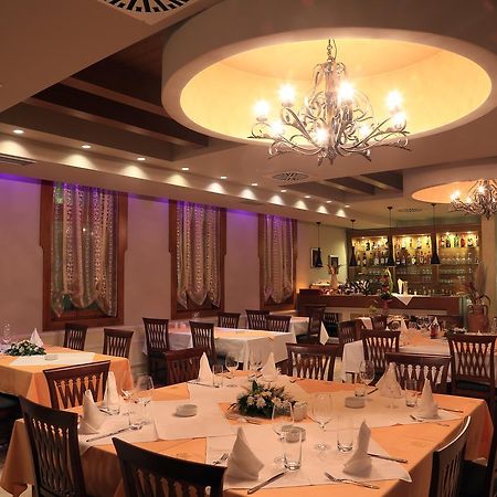 Hotel Village Stari Banovci Dış mekan fotoğraf