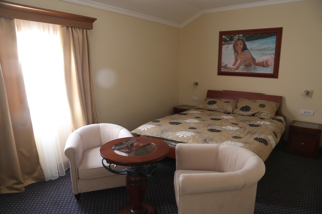 Hotel Village Stari Banovci Dış mekan fotoğraf
