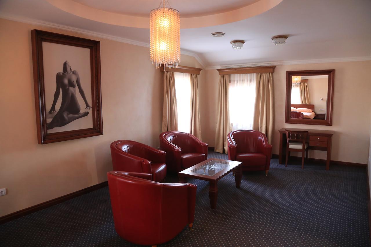 Hotel Village Stari Banovci Dış mekan fotoğraf