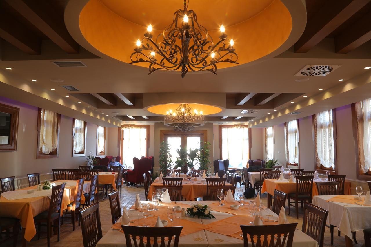 Hotel Village Stari Banovci Dış mekan fotoğraf